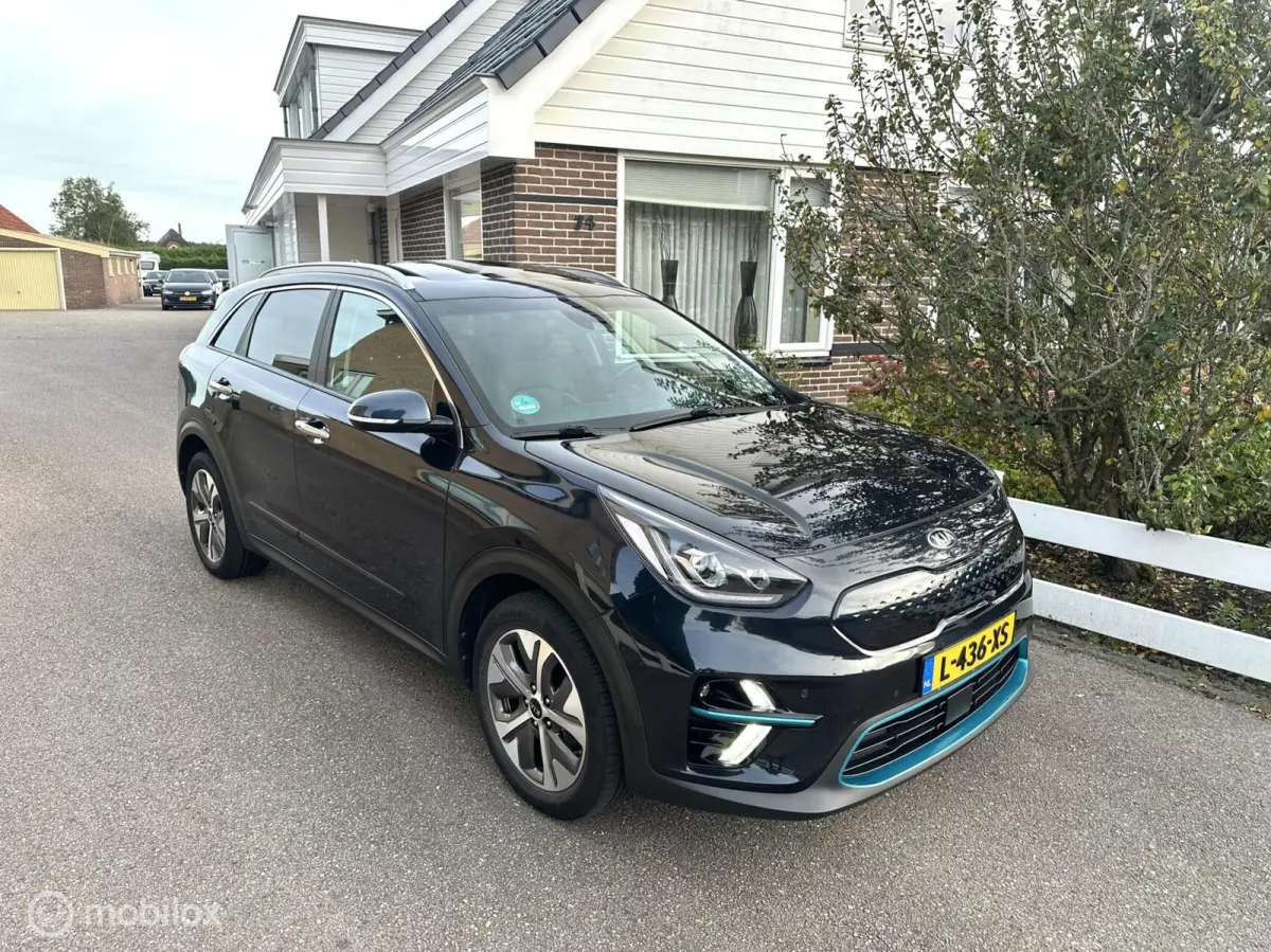 ExecutiveLine 64 kWh 3-FASE SOH 98,6% WARMTEPOMP SCHUIFDAK LEDER CARPLAY STOELVENTILATIE/VERWARMING ACHTERUITRIJ CAMERA!!