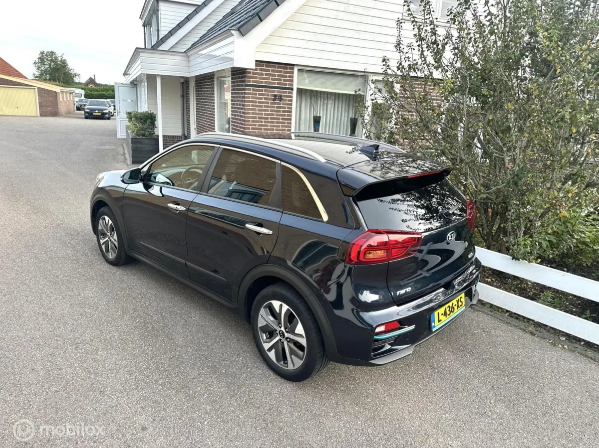 ExecutiveLine 64 kWh 3-FASE SOH 98,6% WARMTEPOMP SCHUIFDAK LEDER CARPLAY STOELVENTILATIE/VERWARMING ACHTERUITRIJ CAMERA!!