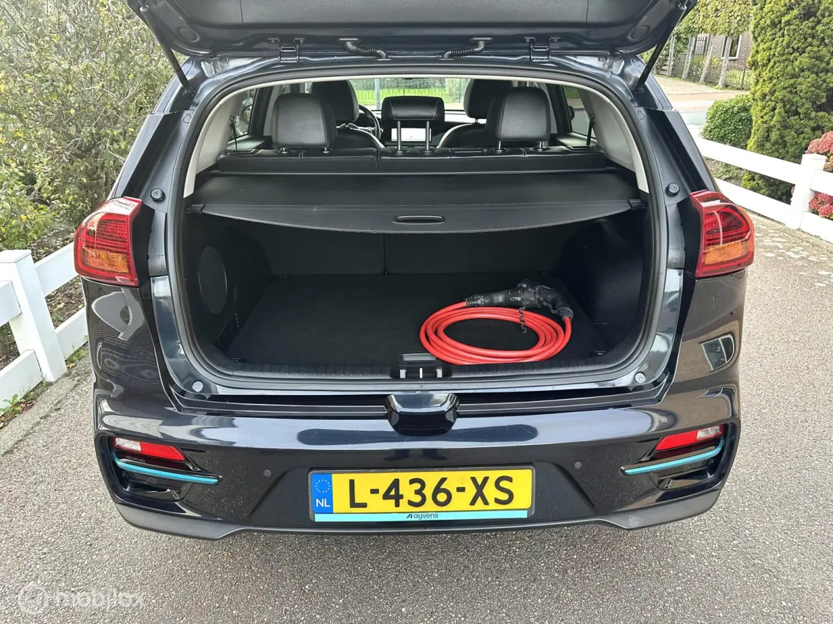 ExecutiveLine 64 kWh 3-FASE SOH 98,6% WARMTEPOMP SCHUIFDAK LEDER CARPLAY STOELVENTILATIE/VERWARMING ACHTERUITRIJ CAMERA!!