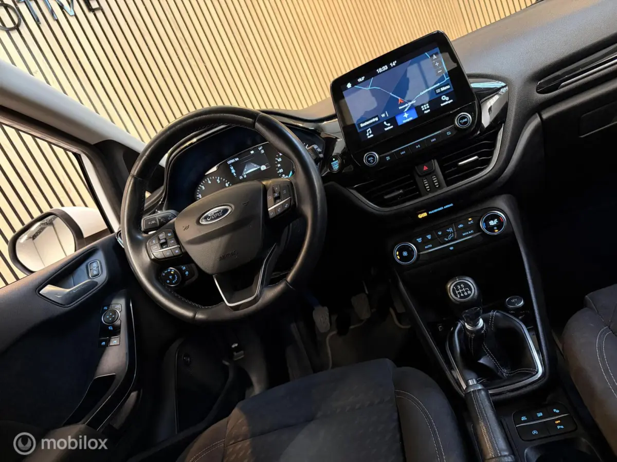 1.0 EcoBoost Titanium 1eEIG! NAP B&O CARPLAY ACC