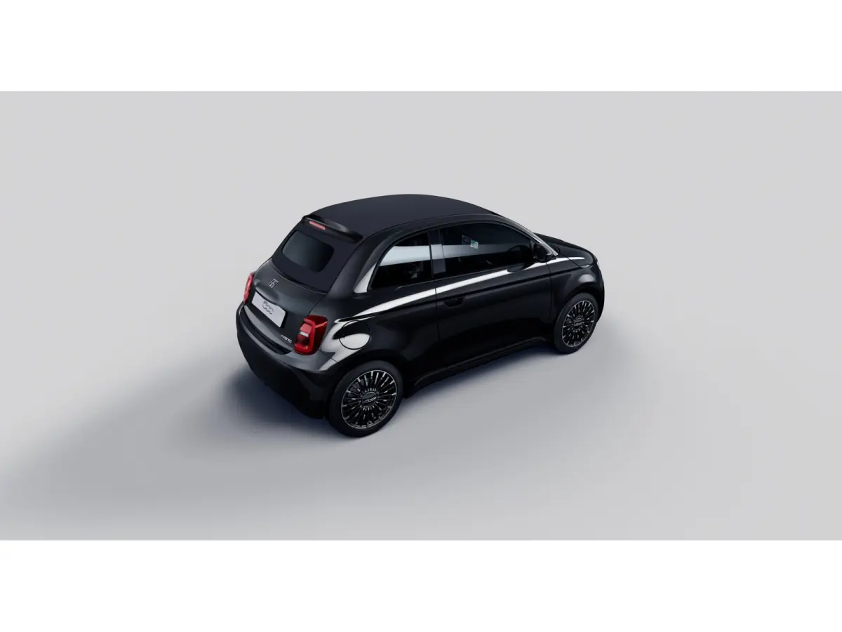 ICON | 10,25" touchscreen radio met Bluetooth, DAB & USB | Automatische airconditioning | Isofix bevestigingspunten op de achterstoelen
