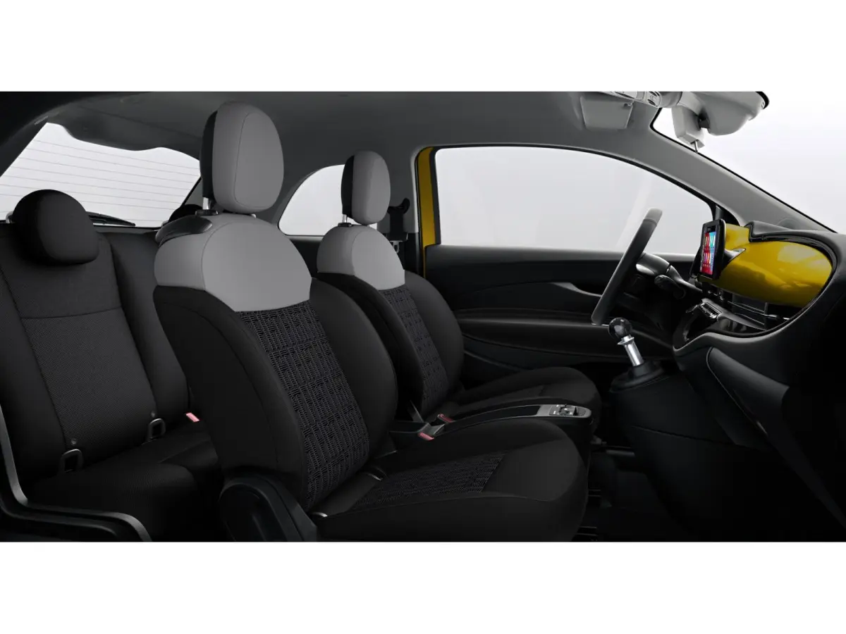 ICON | 10,25" touchscreen radio met Bluetooth, DAB & USB | Automatische airconditioning | Isofix bevestigingspunten op de achterstoelen