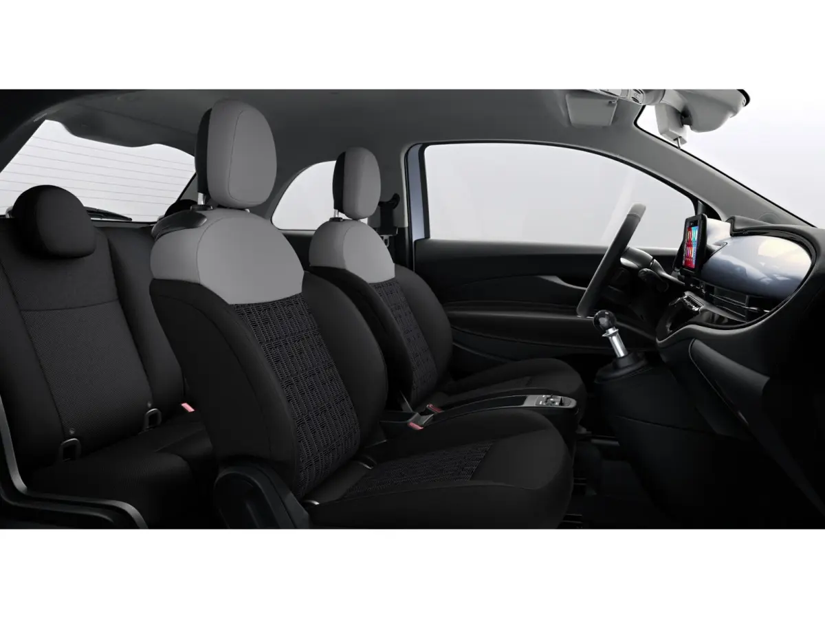 ICON | 10,25" touchscreen radio met Bluetooth, DAB & USB | Automatische airconditioning | Isofix bevestigingspunten op de achterstoelen