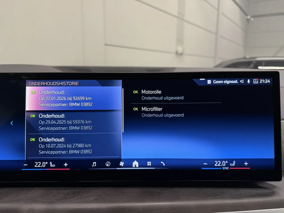 xDrive50e M-Sport SKYSCRAPER/PANO-SKY LOUNGE/TREKHAAK/MERINO LEER COMFORT/LUCHTVERING/H&K/20"M-SPORT/KEYLESS/CAMERA/SHADOW-LINE/NET OH BEURT GEHAD BIJ BMW DEALER/ABSOLUTE NIEUWSTAAT/BTW-AUTO