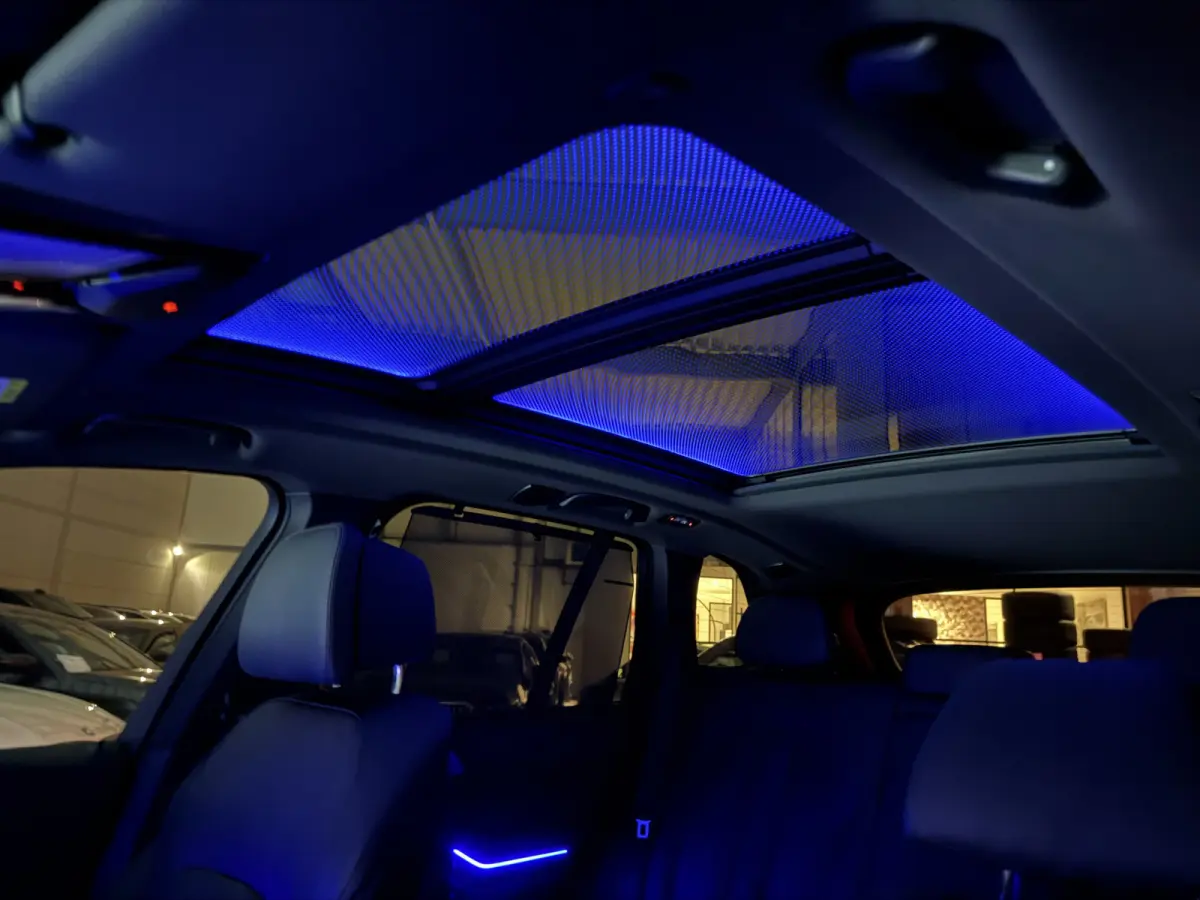 xDrive50e M-Sport SKYSCRAPER/PANO-SKY LOUNGE/TREKHAAK/MERINO LEER COMFORT/LUCHTVERING/H&K/20"M-SPORT/KEYLESS/CAMERA/SHADOW-LINE/NET OH BEURT GEHAD BIJ BMW DEALER/ABSOLUTE NIEUWSTAAT/BTW-AUTO
