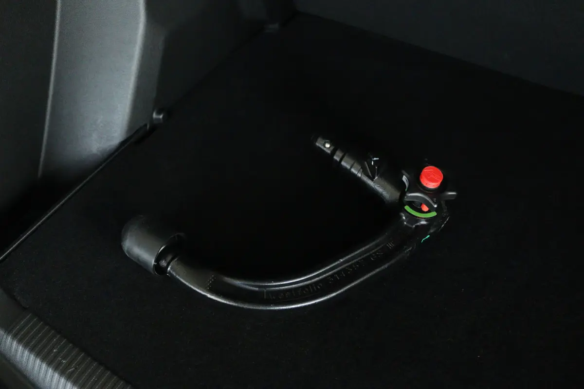 1.2 Turbo Allure | Cruise Control | Trekhaak | Navigatie | Carplay | 17 Inch | Climate Control | LED | Sensoren
