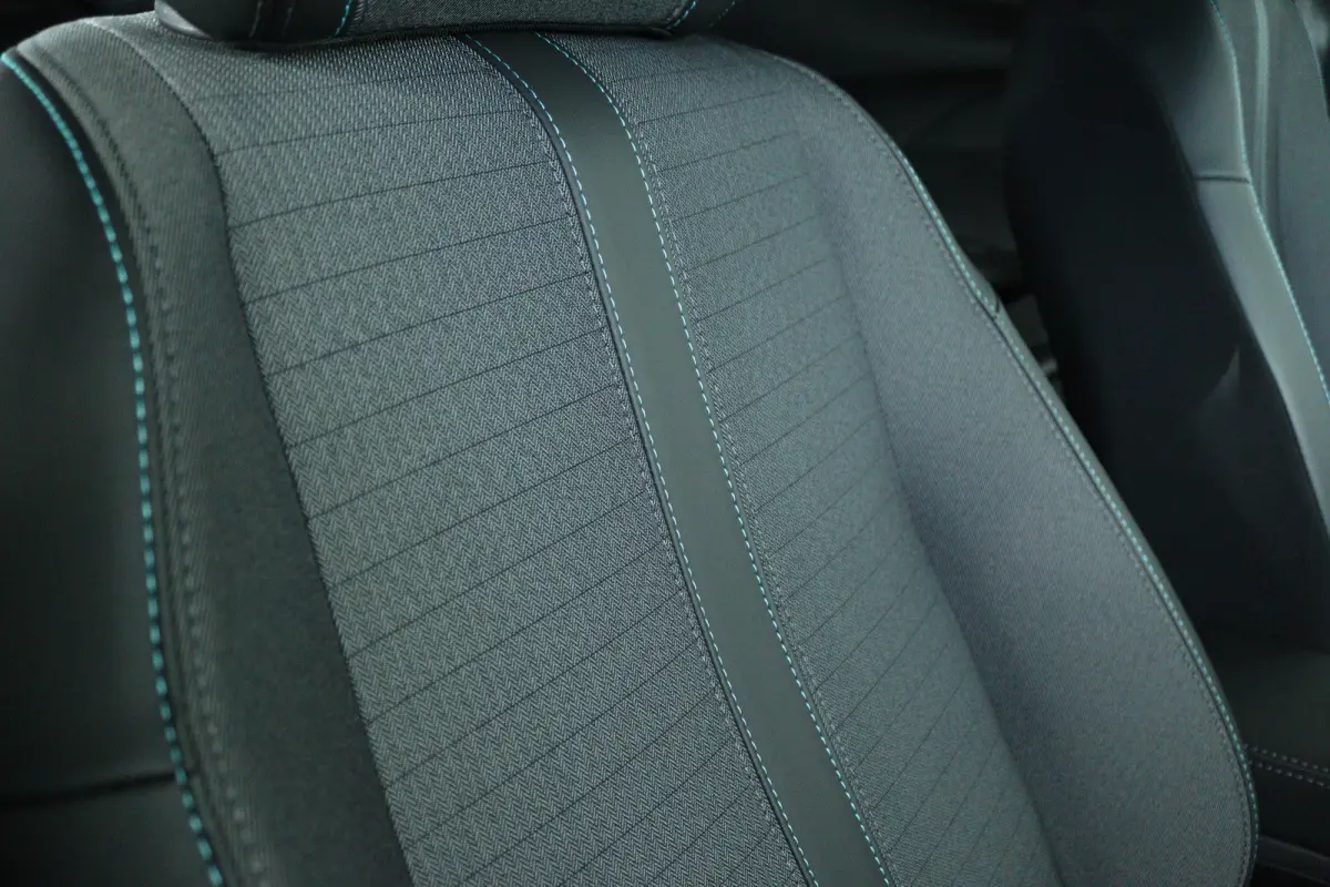 1.2 Turbo Allure | Cruise Control | Trekhaak | Navigatie | Carplay | 17 Inch | Climate Control | LED | Sensoren