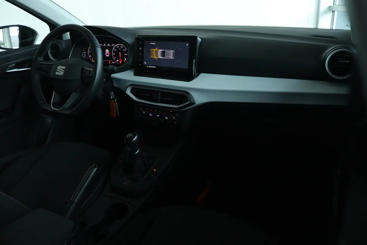 1.0 EcoTSI Style Business Intense | Cruise Control | Stoelverwarming | Navi | Carplay | Climate Control | Digital Cockpit | LED | LMV