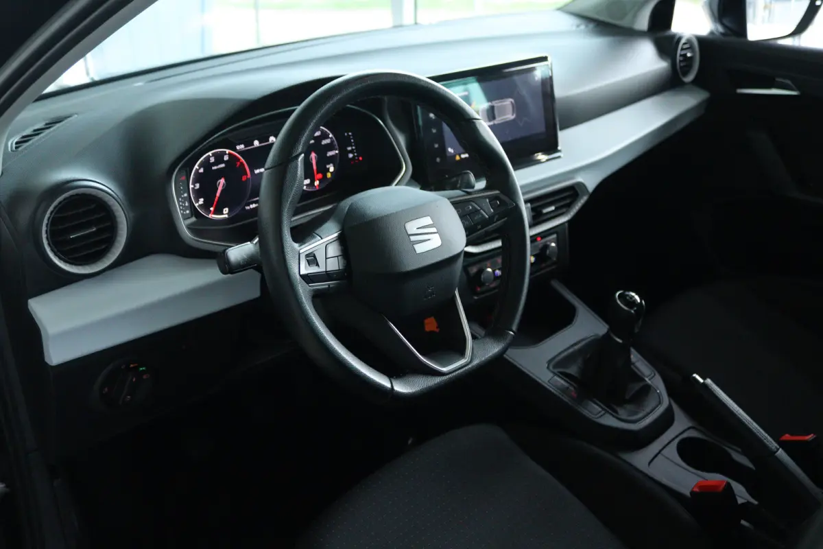 1.0 EcoTSI Style Business Intense | Cruise Control | Stoelverwarming | Navi | Carplay | Climate Control | Digital Cockpit | LED | LMV