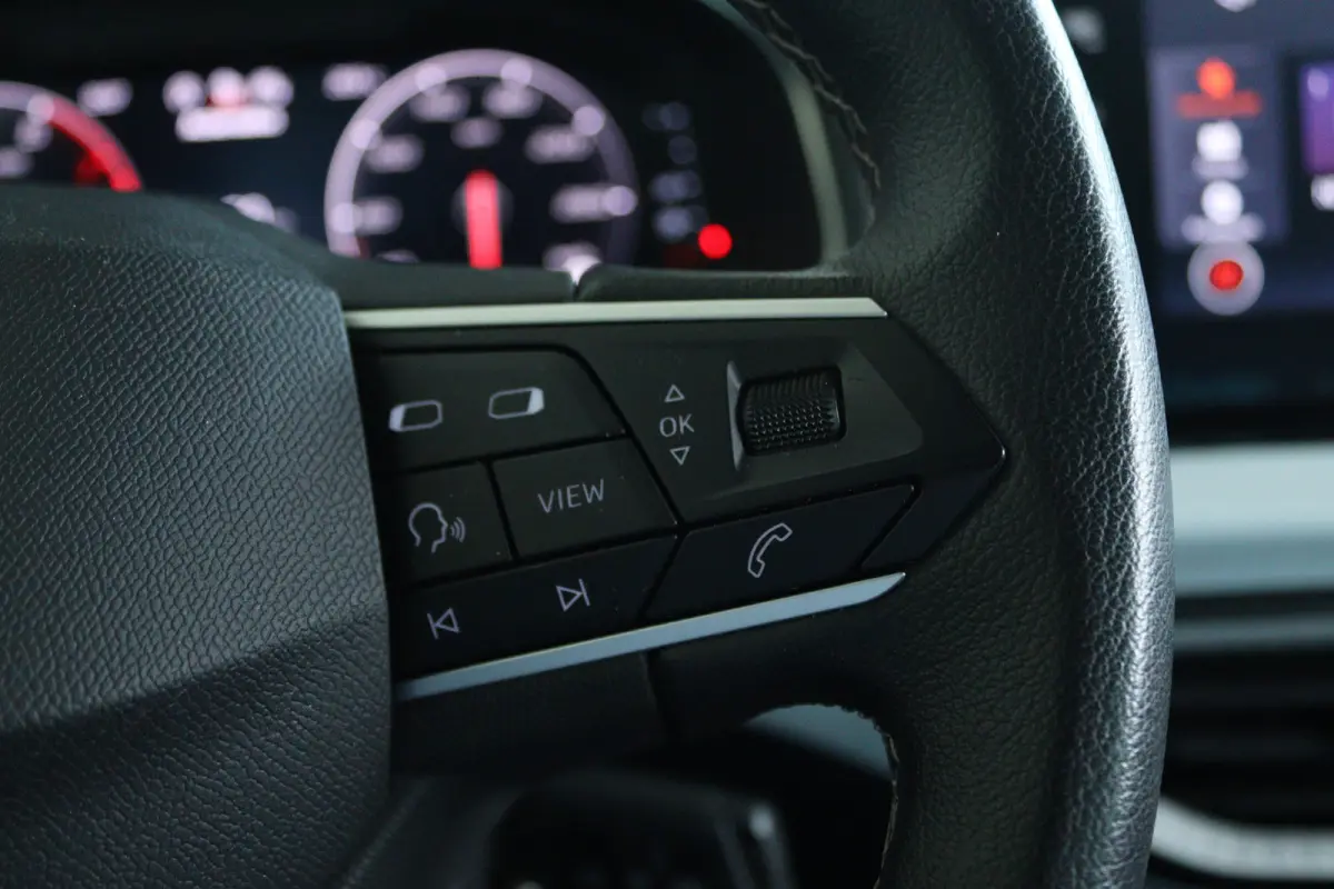 1.0 EcoTSI Style Business Intense | Cruise Control | Stoelverwarming | Navi | Carplay | Climate Control | Digital Cockpit | LED | LMV