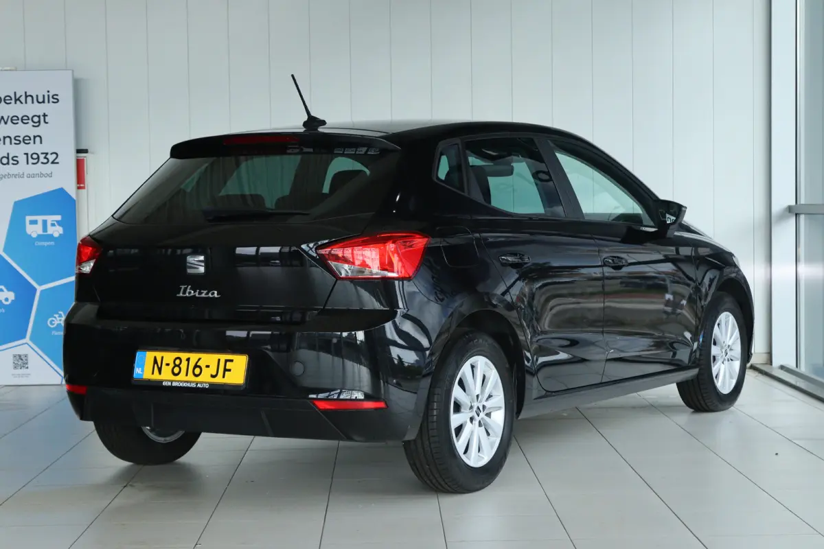 1.0 EcoTSI Style Business Intense | Cruise Control | Stoelverwarming | Navi | Carplay | Climate Control | Digital Cockpit | LED | LMV