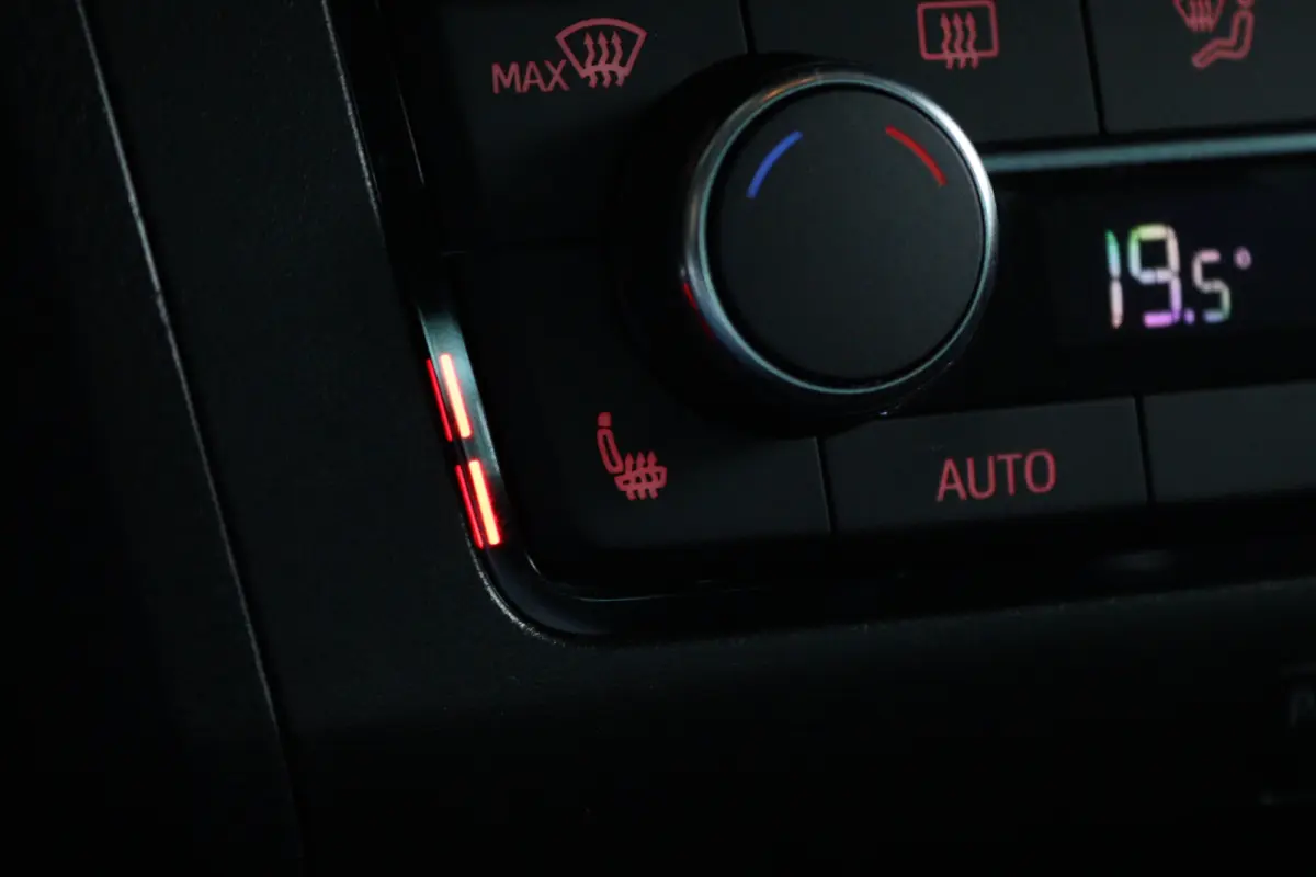 1.0 EcoTSI Style Business Intense | Cruise Control | Stoelverwarming | Navi | Carplay | Climate Control | Digital Cockpit | LED | LMV
