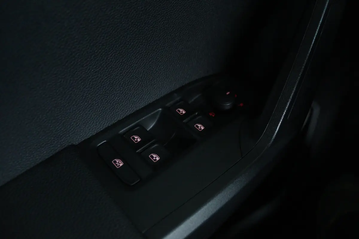 1.0 EcoTSI Style Business Intense | Cruise Control | Stoelverwarming | Navi | Carplay | Climate Control | Digital Cockpit | LED | LMV