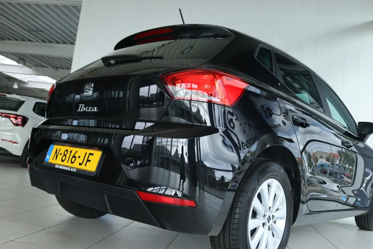 1.0 EcoTSI Style Business Intense | Cruise Control | Stoelverwarming | Navi | Carplay | Climate Control | Digital Cockpit | LED | LMV