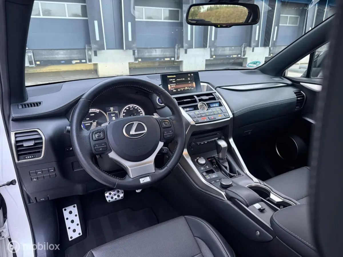 300h AWD F-Sport Edition Parelmoer/Panoramadak