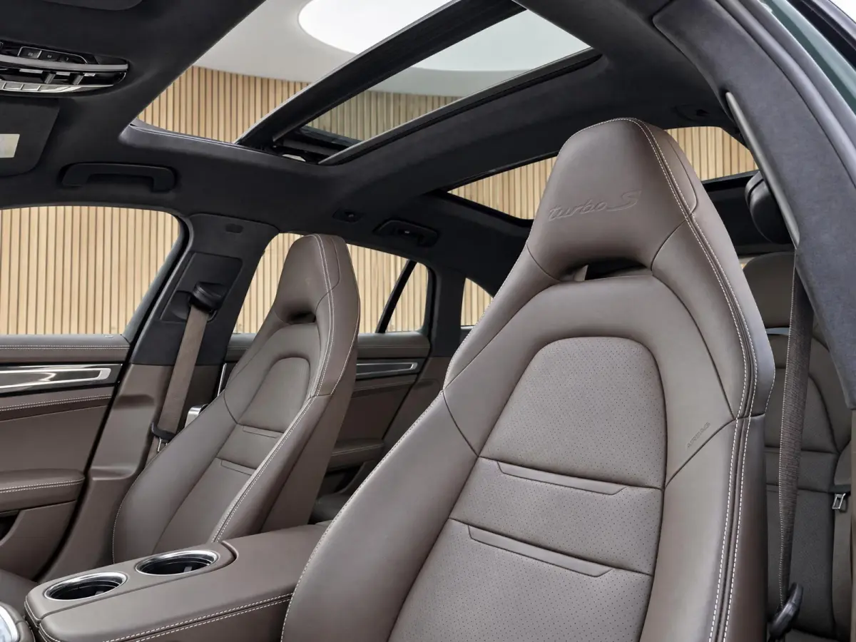 4.0 Turbo S E-Hybrid PTS |Keramisch |Pano |Soft Close |Massage |Stoelventilatie |Head-Up