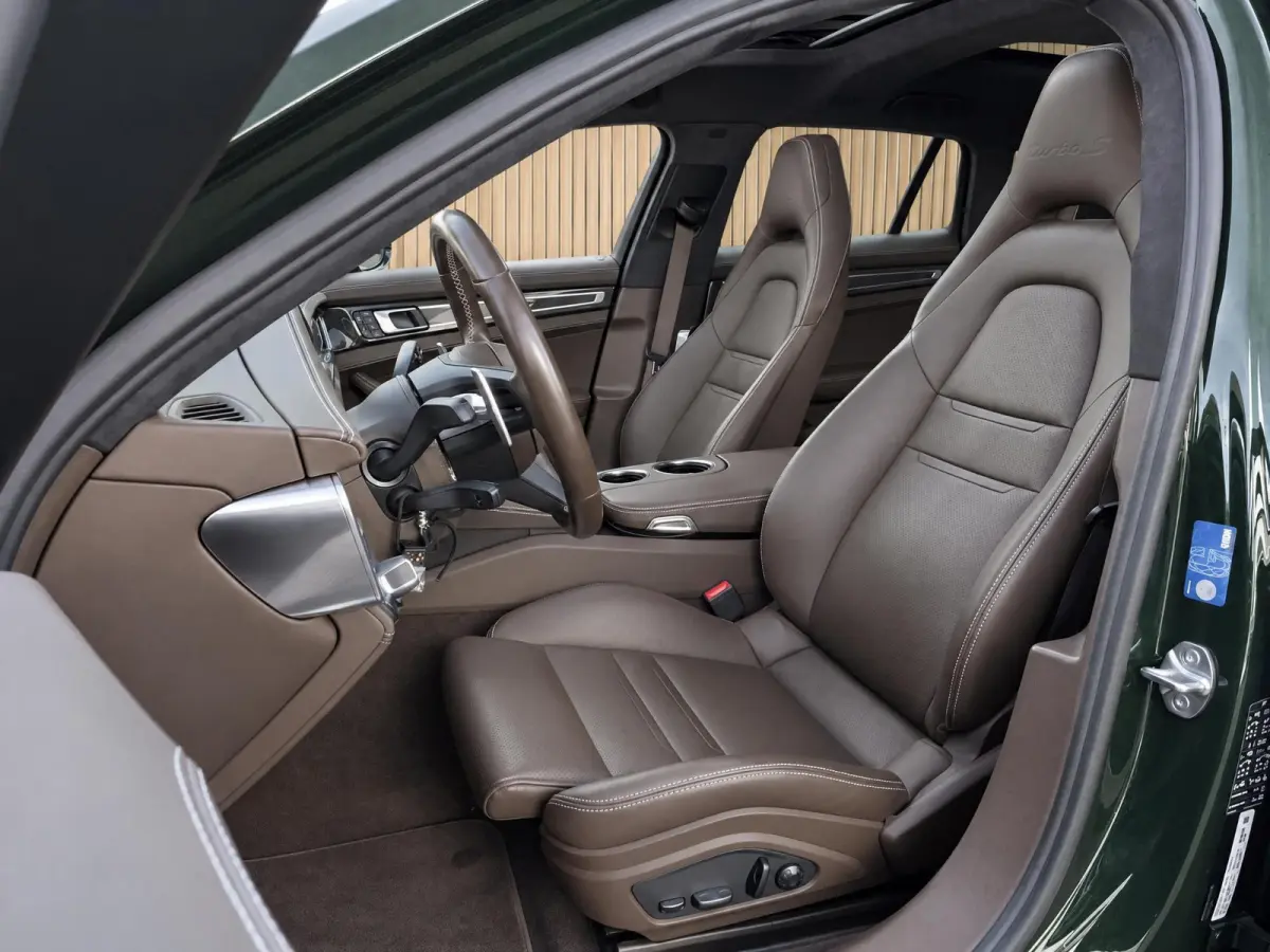 4.0 Turbo S E-Hybrid PTS |Keramisch |Pano |Soft Close |Massage |Stoelventilatie |Head-Up