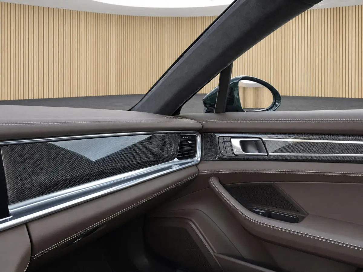 4.0 Turbo S E-Hybrid PTS |Keramisch |Pano |Soft Close |Massage |Stoelventilatie |Head-Up