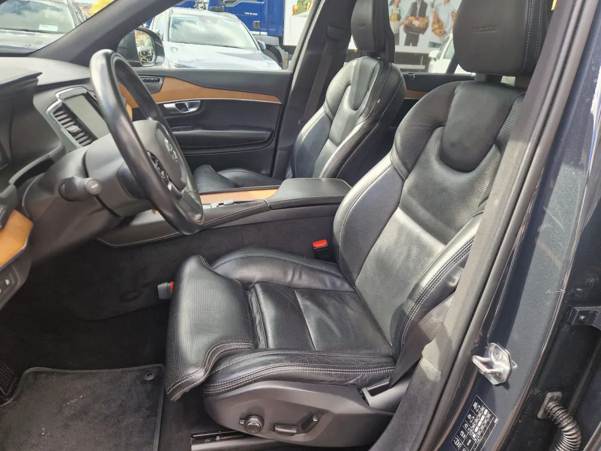 T8 Recharge AWD Massage | Harman Kardon | Inscription Plus Line (luxe lederen interieur, stoel ventilatie voor, voorstoel(en) met massagefunctie) en Scandinavian Line (achterstoelen verwarmd