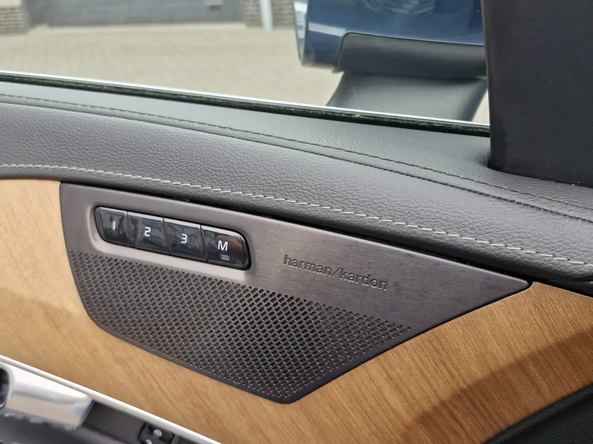 T8 Recharge AWD Inscription | Harman Kardon audiosysteem | Stuur verwarmd | Elektrisch verstelbare stoel(en) met geheugen | Extra getint glas achter |Voorstoelen verwarmd | Trekhaak | Electr