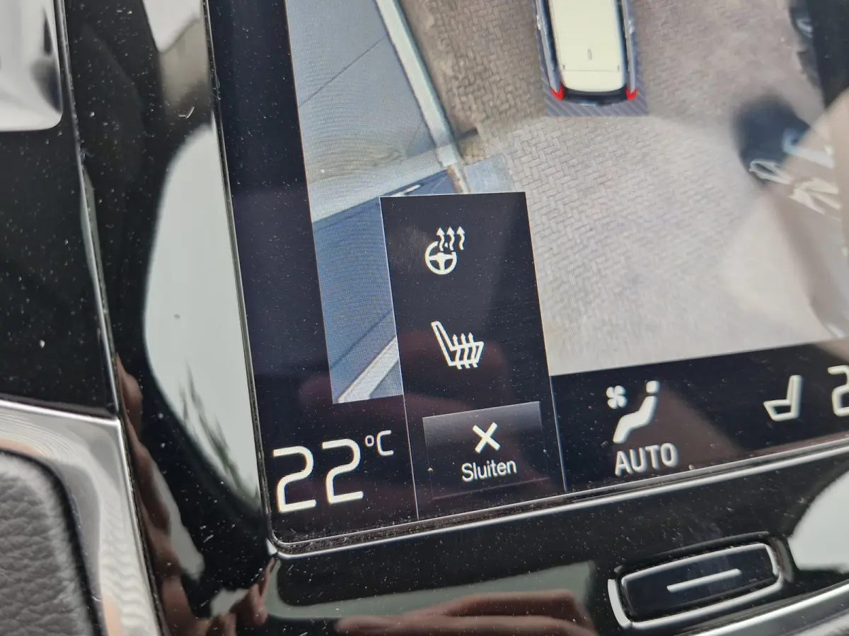 T8 Recharge AWD Inscription | Harman Kardon audiosysteem | Stuur verwarmd | Elektrisch verstelbare stoel(en) met geheugen | Extra getint glas achter |Voorstoelen verwarmd | Trekhaak | Electr