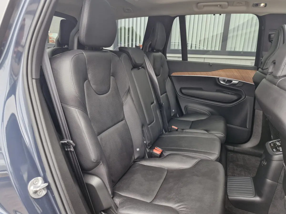 T8 Recharge AWD Inscription | Harman Kardon audiosysteem | Stuur verwarmd | Elektrisch verstelbare stoel(en) met geheugen | Extra getint glas achter |Voorstoelen verwarmd | Trekhaak | Electr