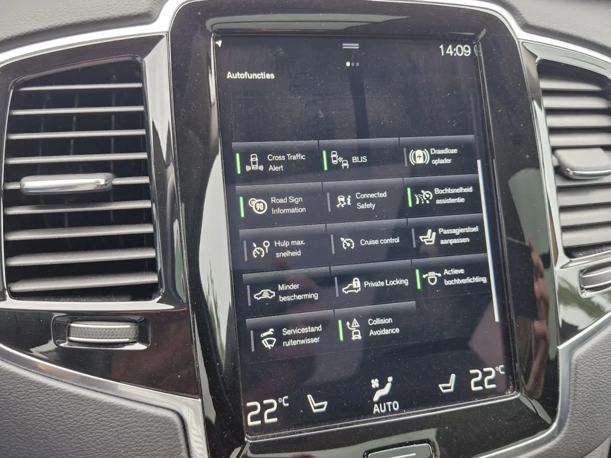 T8 Recharge AWD Inscription | Harman Kardon audiosysteem | Stuur verwarmd | Elektrisch verstelbare stoel(en) met geheugen | Extra getint glas achter |Voorstoelen verwarmd | Trekhaak | Electr