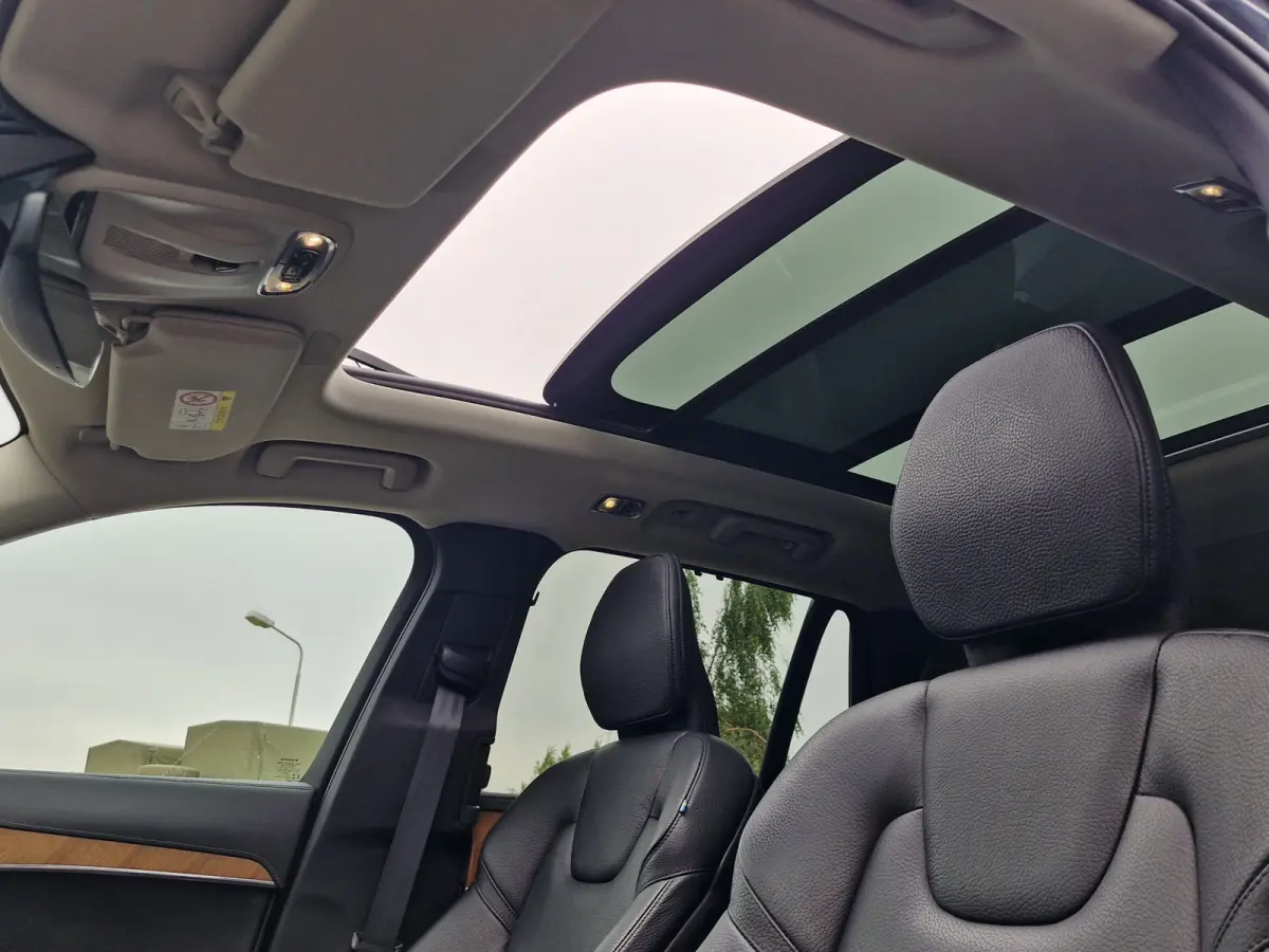 T8 Recharge AWD Inscription | Harman Kardon audiosysteem | Stuur verwarmd | Elektrisch verstelbare stoel(en) met geheugen | Extra getint glas achter |Voorstoelen verwarmd | Trekhaak | Electr
