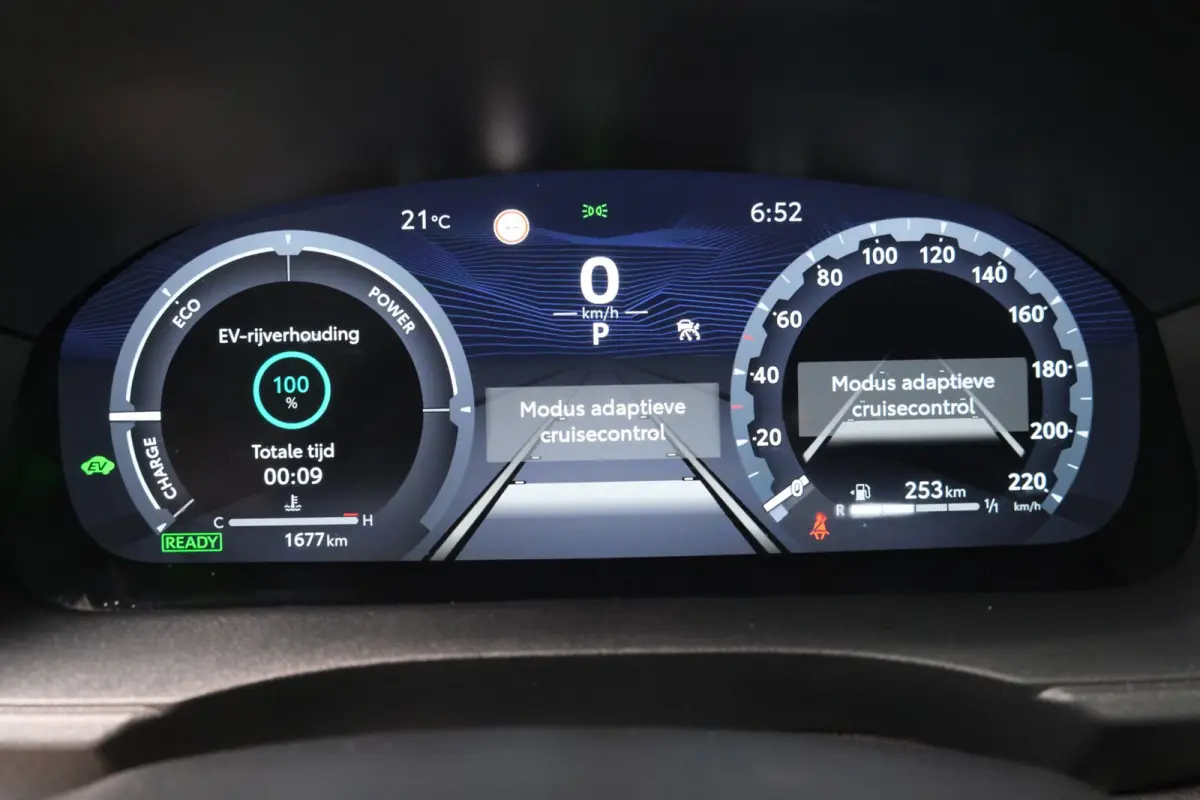 1.5 Hybrid 130 GR SPORT - Airco, Cruise, Virtual display, Camera, Stoel/stuur verwarming, PDC, Navi.