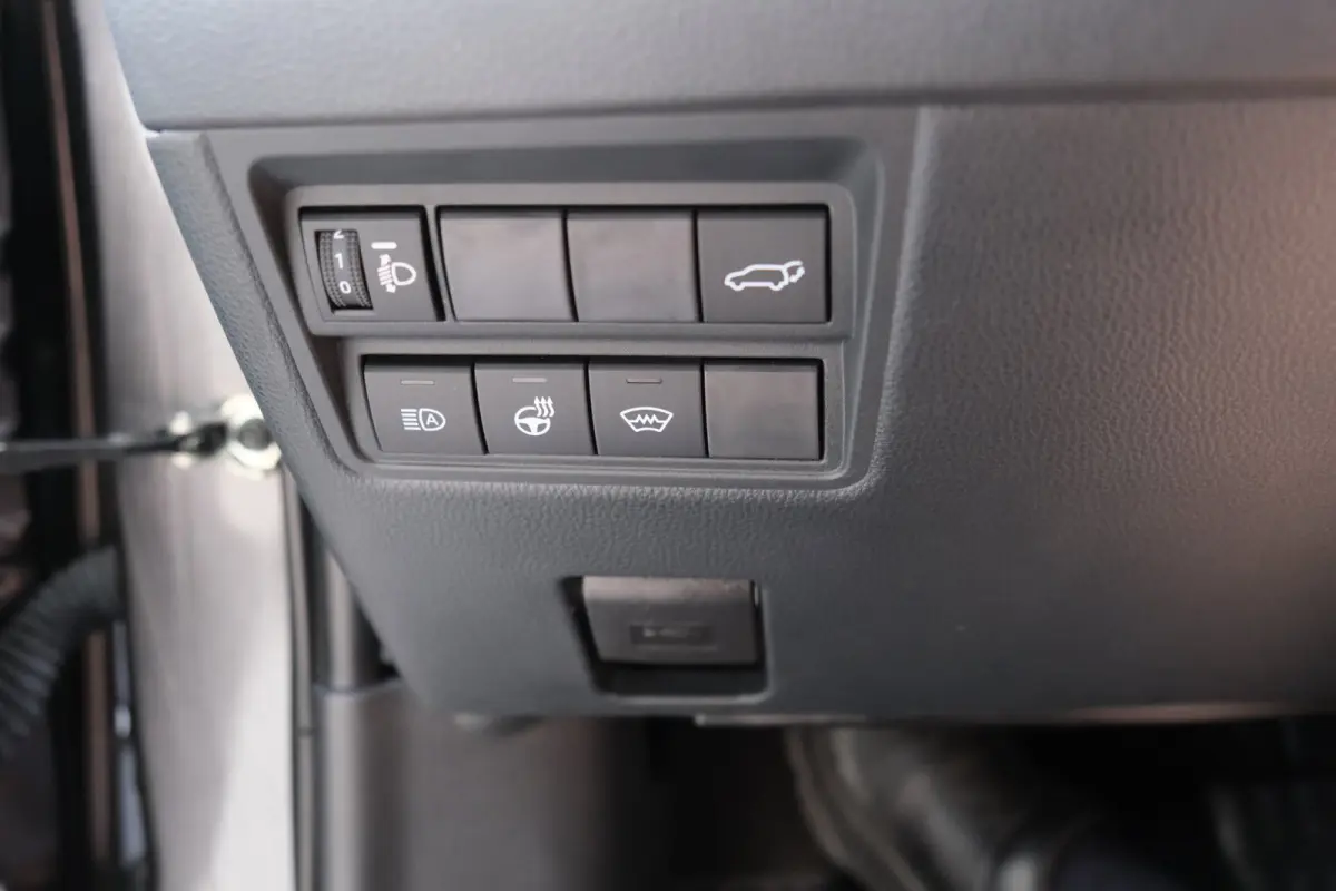 1.5 Hybrid 130 GR SPORT - Airco, Cruise, Virtual display, Camera, Stoel/stuur verwarming, PDC, Navi.