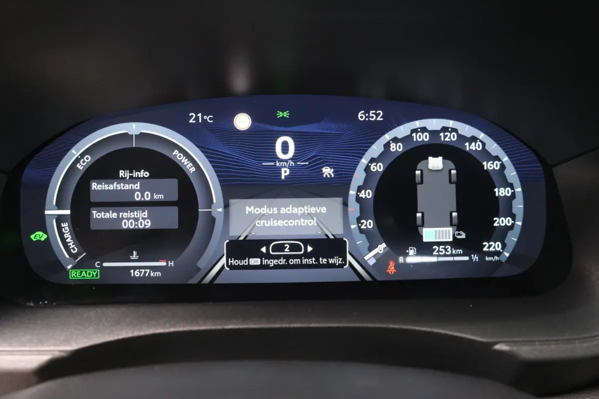 1.5 Hybrid 130 GR SPORT - Airco, Cruise, Virtual display, Camera, Stoel/stuur verwarming, PDC, Navi.