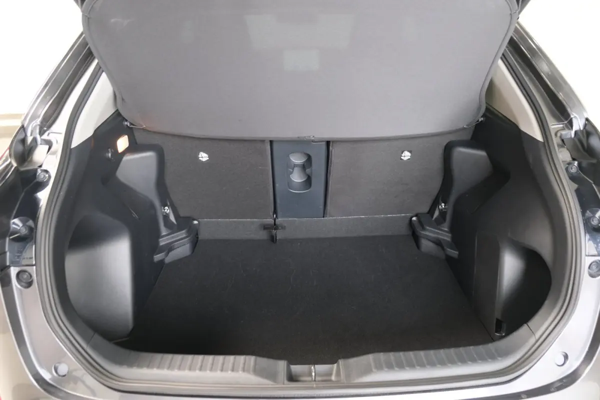 1.5 Hybrid 130 GR SPORT - Airco, Cruise, Virtual display, Camera, Stoel/stuur verwarming, PDC, Navi.