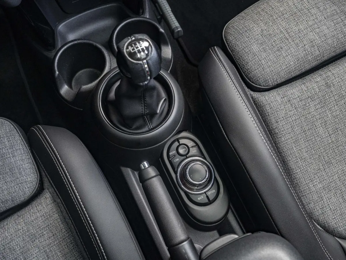 One Business Edition | Navigatie | Apple Carplay