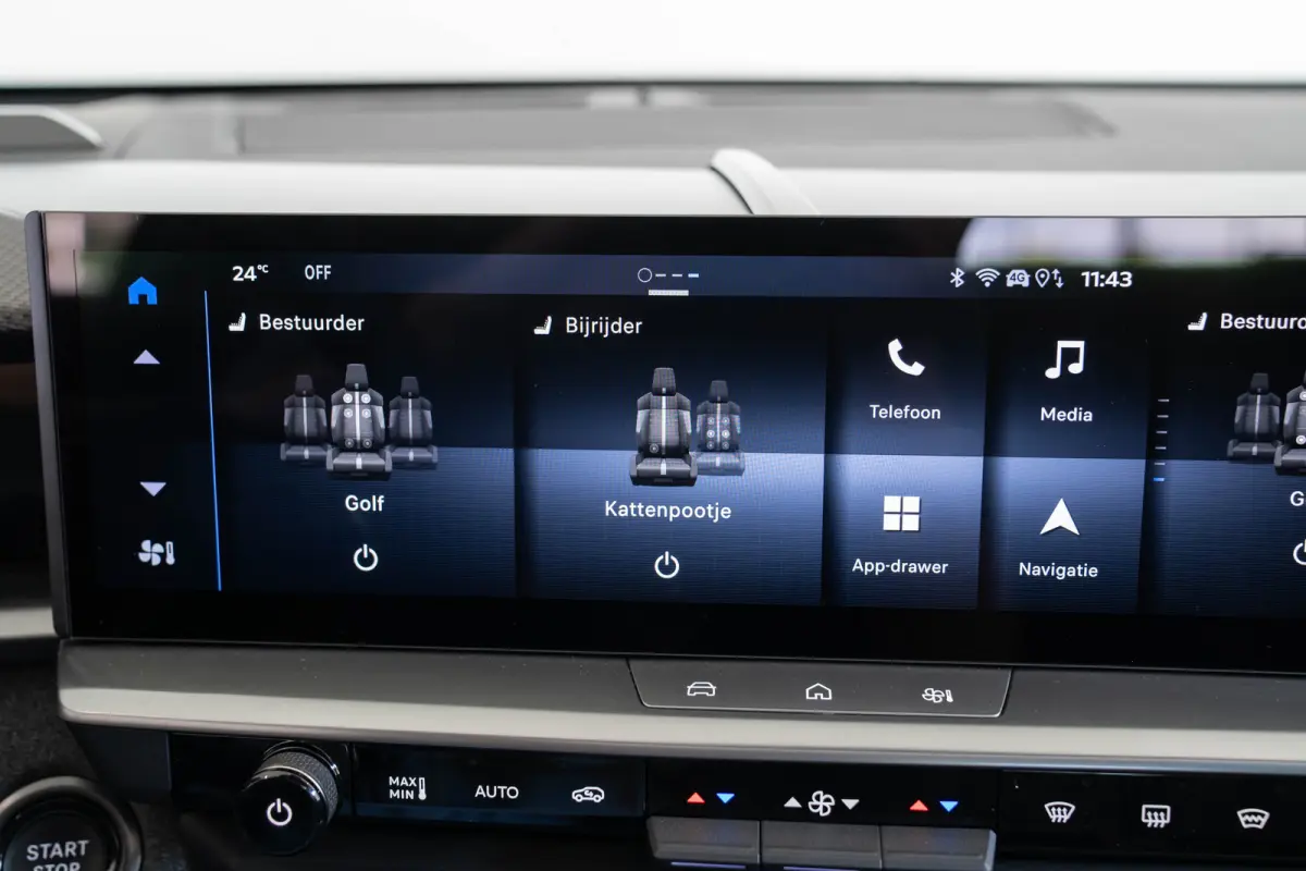 1.6 Turbo Plug-in-Hybrid GS | Tot 8 Jaar Garantie | Lederen bekleding | Trekhaak | Panoramadak | 20 Inch velgen | Stoel & Stuuverwarming | 7.4 KW Lader | Focal Audio |