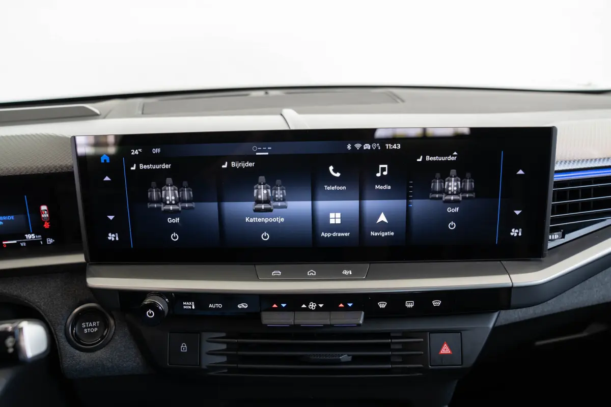 1.6 Turbo Plug-in-Hybrid GS | Tot 8 Jaar Garantie | Lederen bekleding | Trekhaak | Panoramadak | 20 Inch velgen | Stoel & Stuuverwarming | 7.4 KW Lader | Focal Audio |