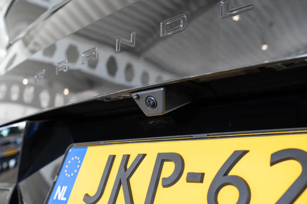 1.6 Turbo Plug-in-Hybrid GS | Tot 8 Jaar Garantie | Lederen bekleding | Trekhaak | Panoramadak | 20 Inch velgen | Stoel & Stuuverwarming | 7.4 KW Lader | Focal Audio |