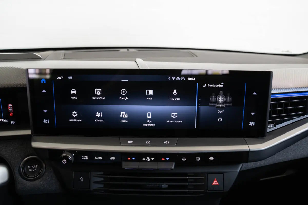 1.6 Turbo Plug-in-Hybrid GS | Tot 8 Jaar Garantie | Lederen bekleding | Trekhaak | Panoramadak | 20 Inch velgen | Stoel & Stuuverwarming | 7.4 KW Lader | Focal Audio |