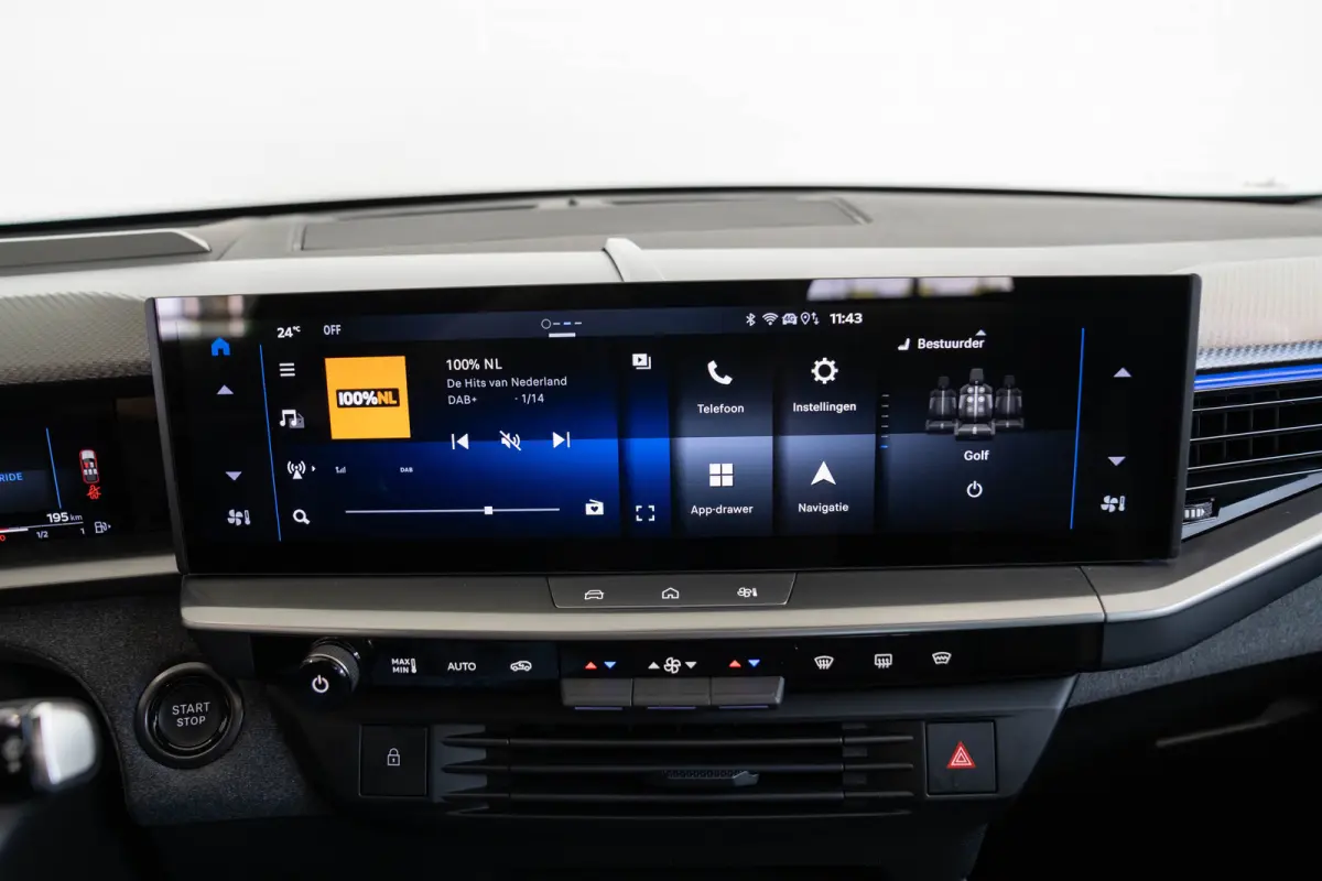 1.6 Turbo Plug-in-Hybrid GS | Tot 8 Jaar Garantie | Lederen bekleding | Trekhaak | Panoramadak | 20 Inch velgen | Stoel & Stuuverwarming | 7.4 KW Lader | Focal Audio |