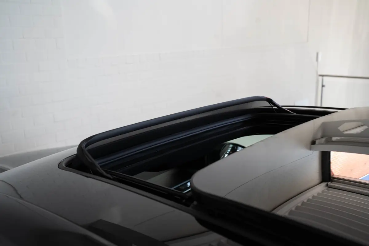 1.6 Turbo Plug-in-Hybrid GS | Tot 8 Jaar Garantie | Lederen bekleding | Trekhaak | Panoramadak | 20 Inch velgen | Stoel & Stuuverwarming | 7.4 KW Lader | Focal Audio |