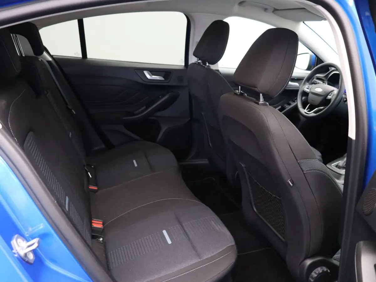 1.0 EcoBoost Hybrid Active Style | Cruise Control | Climate Control | Navigatie systeem | Apple Carplay & Android Auto | Stuurverwarming | Stoelverwarming | Achteruitrijcamera | Trekhaak |
