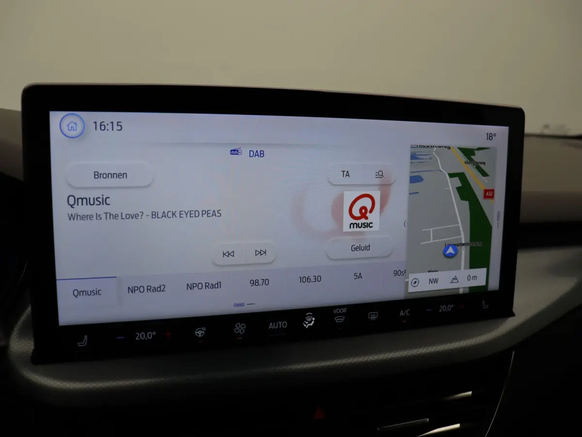 1.0 EcoBoost Hybrid Active Style | Cruise Control | Climate Control | Navigatie systeem | Apple Carplay & Android Auto | Stuurverwarming | Stoelverwarming | Achteruitrijcamera | Trekhaak |