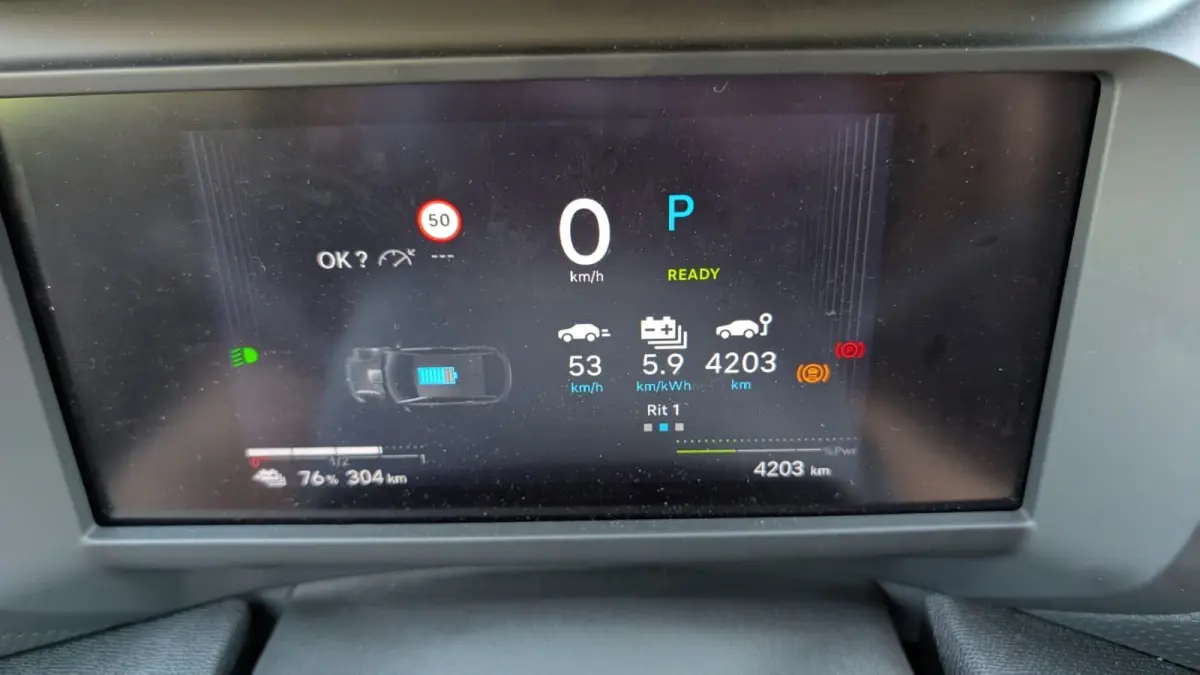 Collection 156pk Extended range 54 kWh | Navigatie | Apple Carplay / Android Auto | Camera | Stoelverwarming | Voorruit verwarming | Getint Glas | Cruise Control | | Achteruitrijcamera | Air