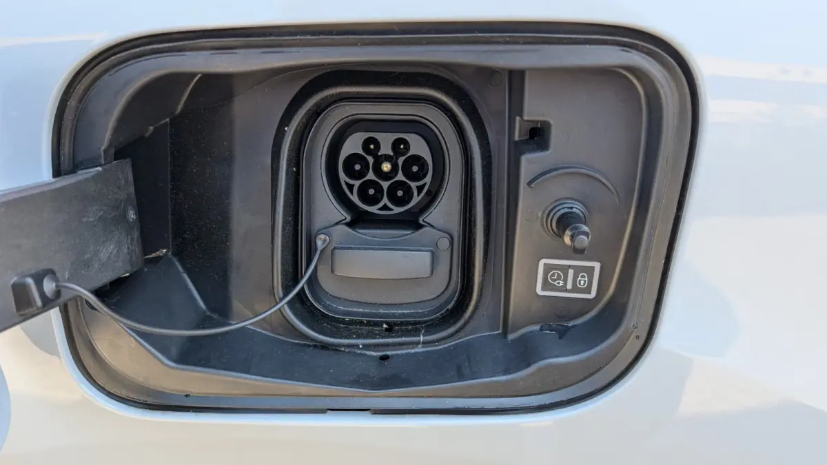 Collection 156pk Extended range 54 kWh | Navigatie | Apple Carplay / Android Auto | Camera | Stoelverwarming | Voorruit verwarming | Getint Glas | Cruise Control | | Achteruitrijcamera | Air