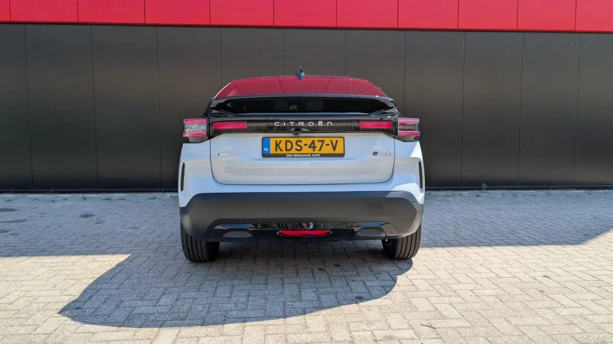 Collection 156pk Extended range 54 kWh | Navigatie | Apple Carplay / Android Auto | Camera | Stoelverwarming | Voorruit verwarming | Getint Glas | Cruise Control | | Achteruitrijcamera | Air