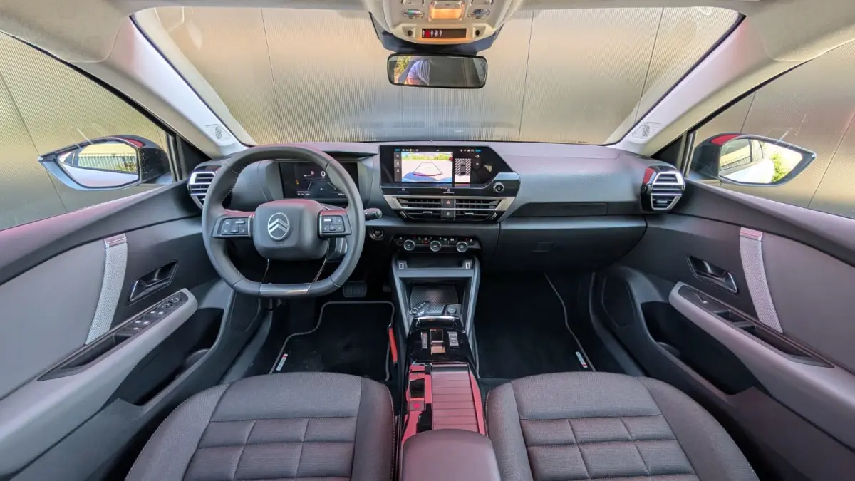 Collection 156pk Extended range 54 kWh | Navigatie | Apple Carplay / Android Auto | Camera | Stoelverwarming | Voorruit verwarming | Getint Glas | Cruise Control | | Achteruitrijcamera | Air