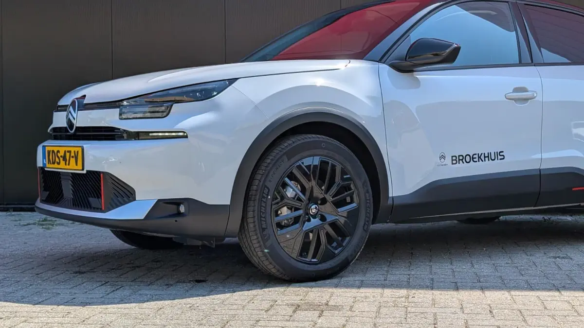 Collection 156pk Extended range 54 kWh | Navigatie | Apple Carplay / Android Auto | Camera | Stoelverwarming | Voorruit verwarming | Getint Glas | Cruise Control | | Achteruitrijcamera | Air