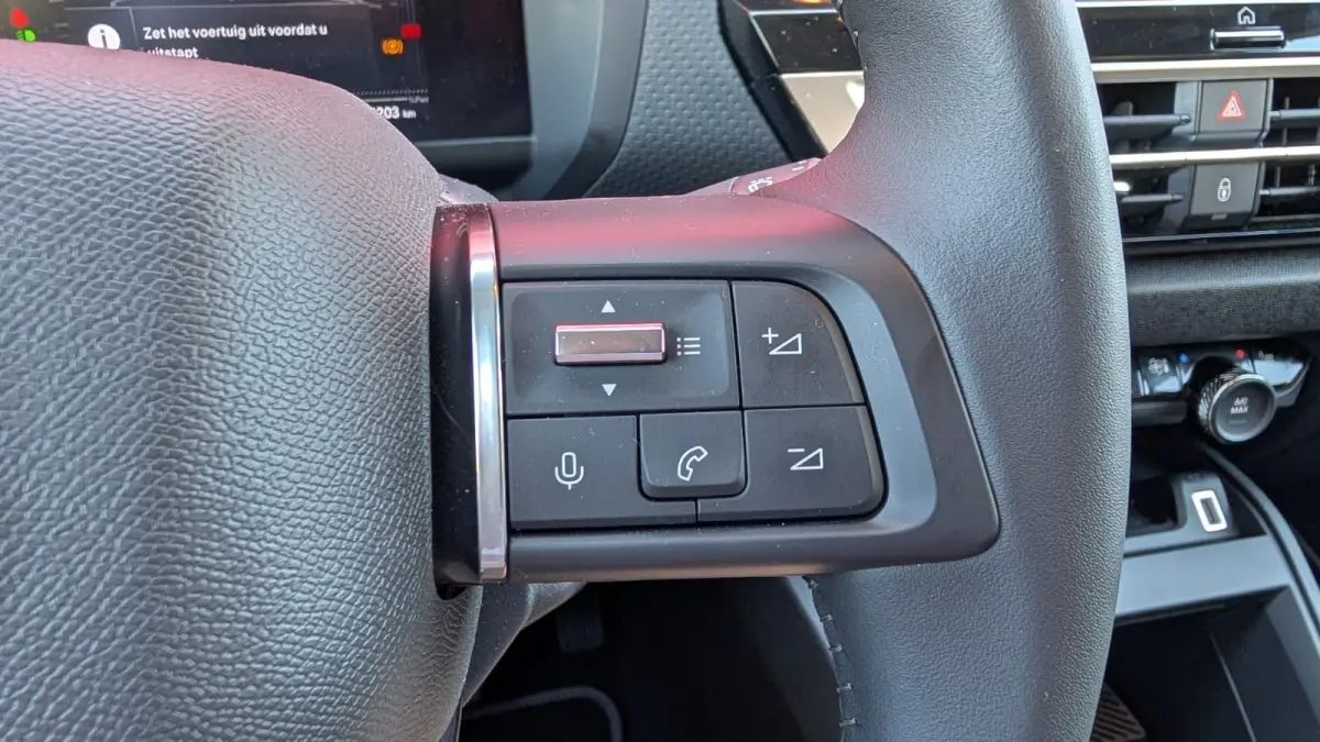 Collection 156pk Extended range 54 kWh | Navigatie | Apple Carplay / Android Auto | Camera | Stoelverwarming | Voorruit verwarming | Getint Glas | Cruise Control | | Achteruitrijcamera | Air