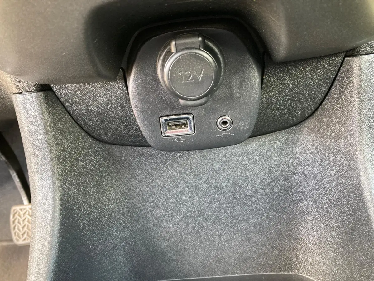 1.0 VVT-i X-Play | 2021 | Achteruitrijcamera | Multimedia | Airco