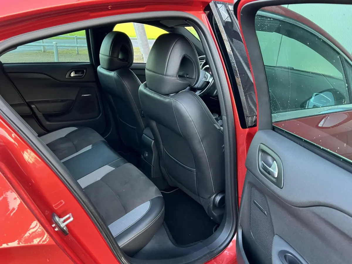 120pk BlueHDi Automaat Luxe