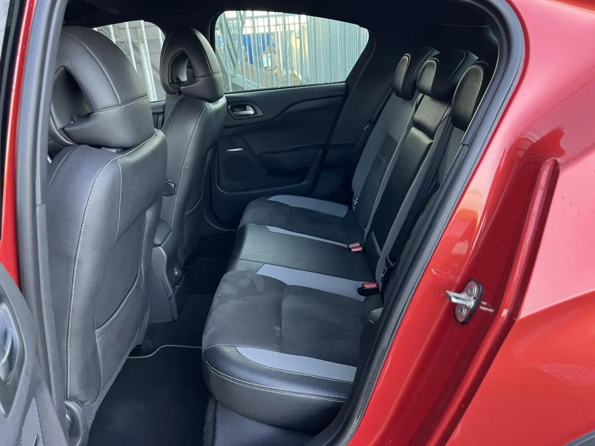 120pk BlueHDi Automaat Luxe